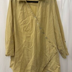 Soft Surroundings Yellow asymmetrical Top with oyster shell buttons